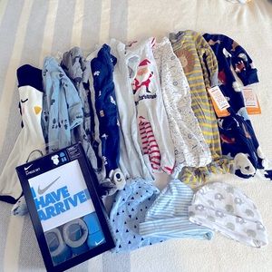13 Piece NWT & GUC Boys Newborn Pajamas & Double Zip Sleep and Play Outfits